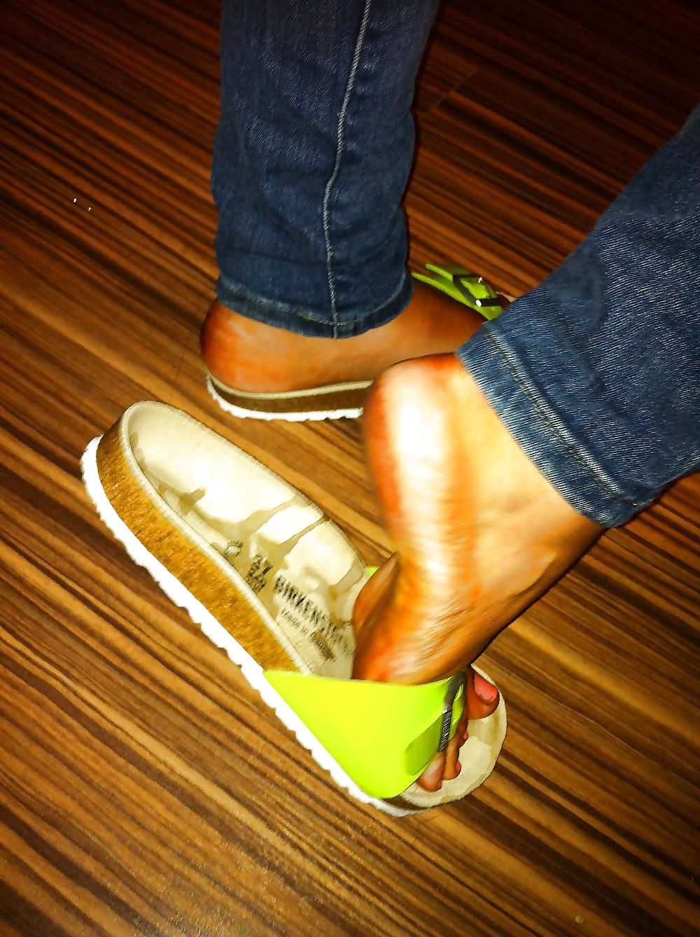 Me encantan las sandalias
 #36329132