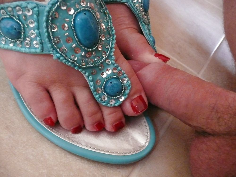 I love sandals
 #36329328