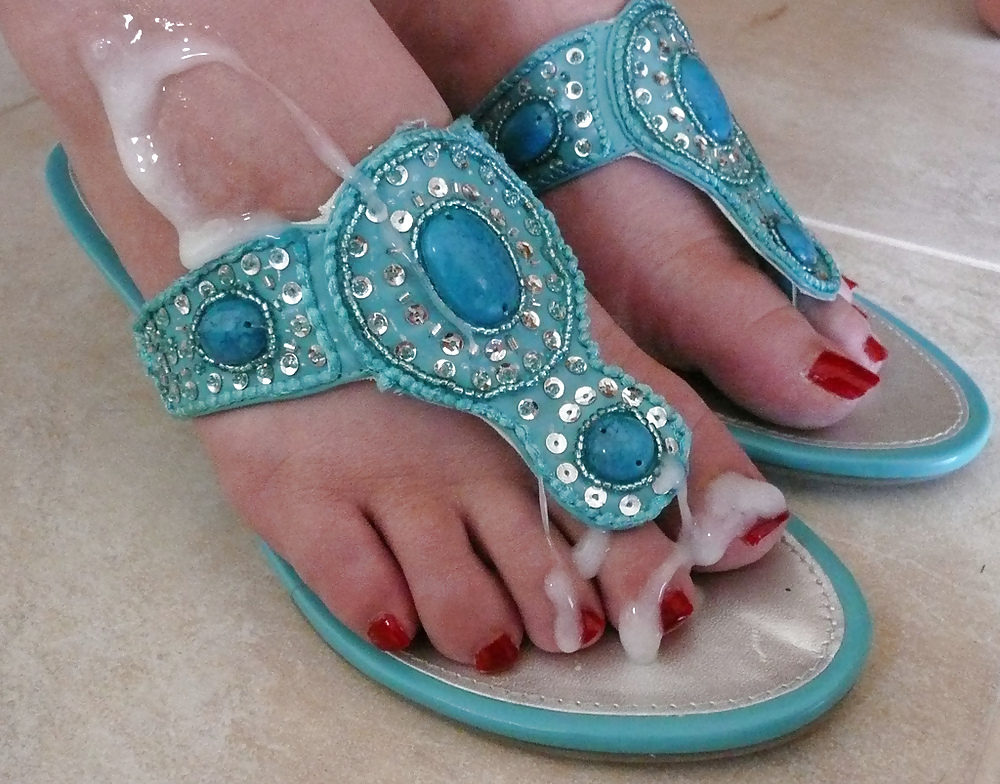 Me encantan las sandalias
 #36329335