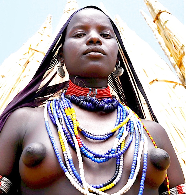 Sesso ragazze tribali
 #28530115