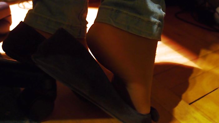 Nylon Beauty ( pantyhose, stockings ,feet legs ,sexy girls) #40468558