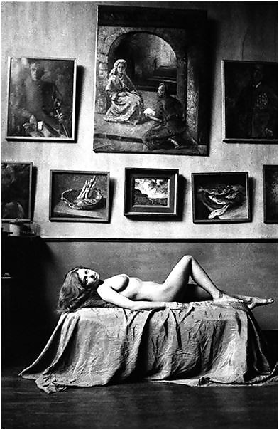 黒と白の843!
 #23557576