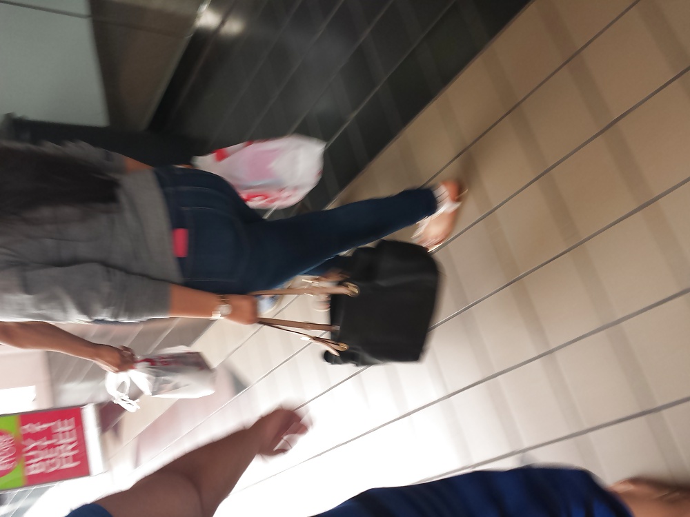 Sexy ladies at the mall #29783962