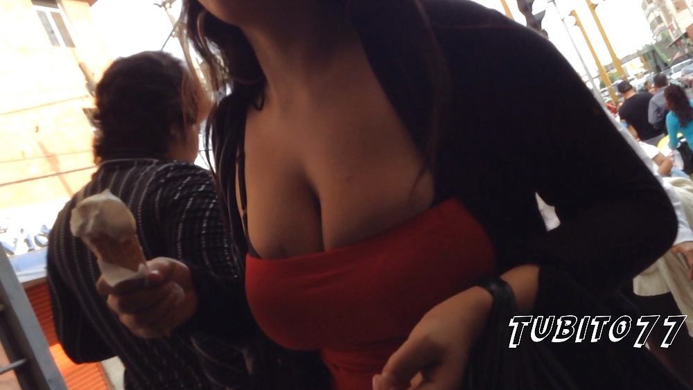 Exelente escote
 #32199953