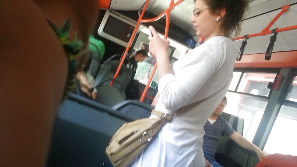 Spy viejo + joven en bus rumano
 #34239642