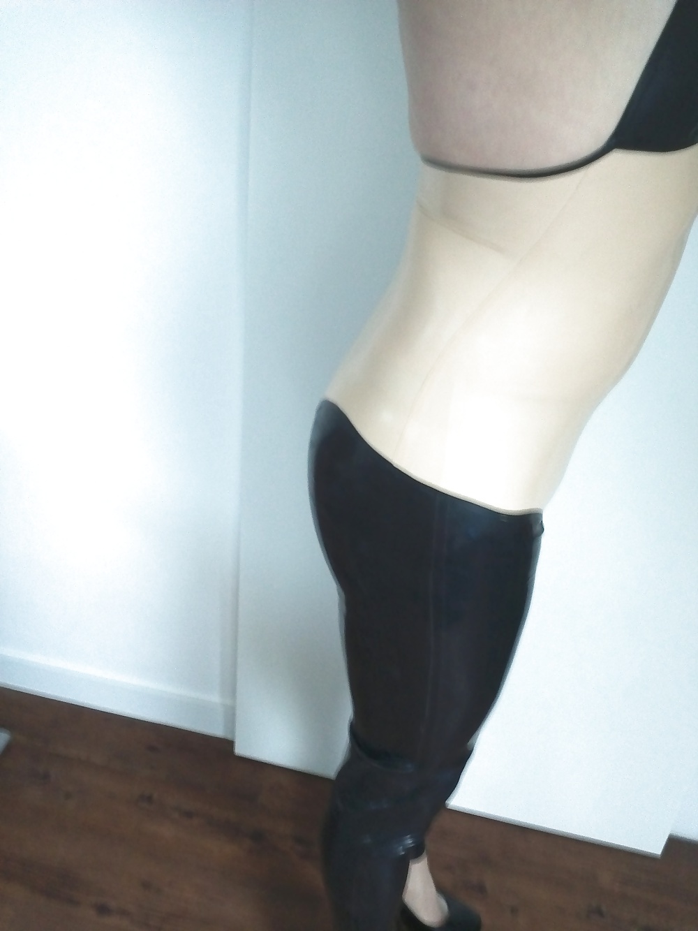 Sonntag Spaß Und Sport In Latex Und Fersen (Sissy Sport) #34953576