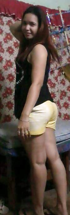 Aint she hot.
 #40277612