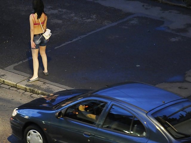 Real prostitutas de la calle
 #27915342
