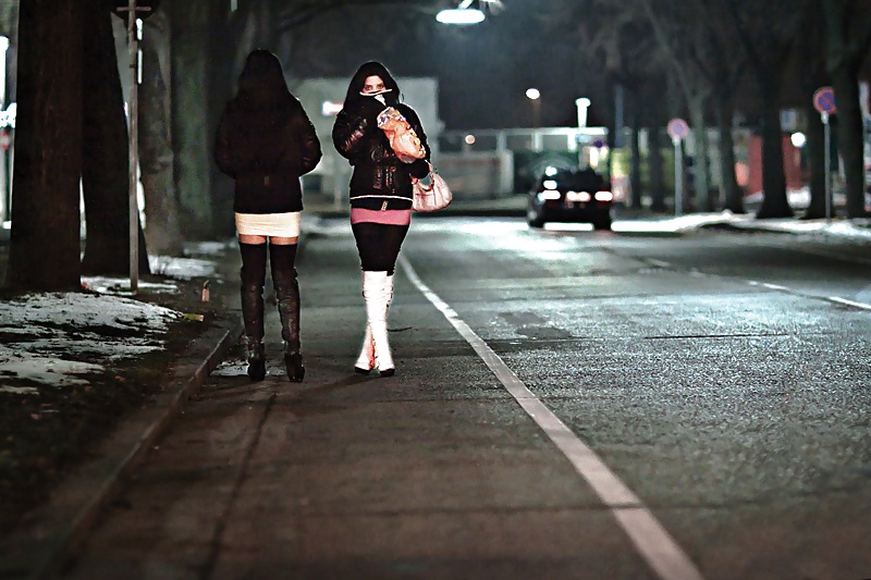 Prostitute di strada reali
 #27915467