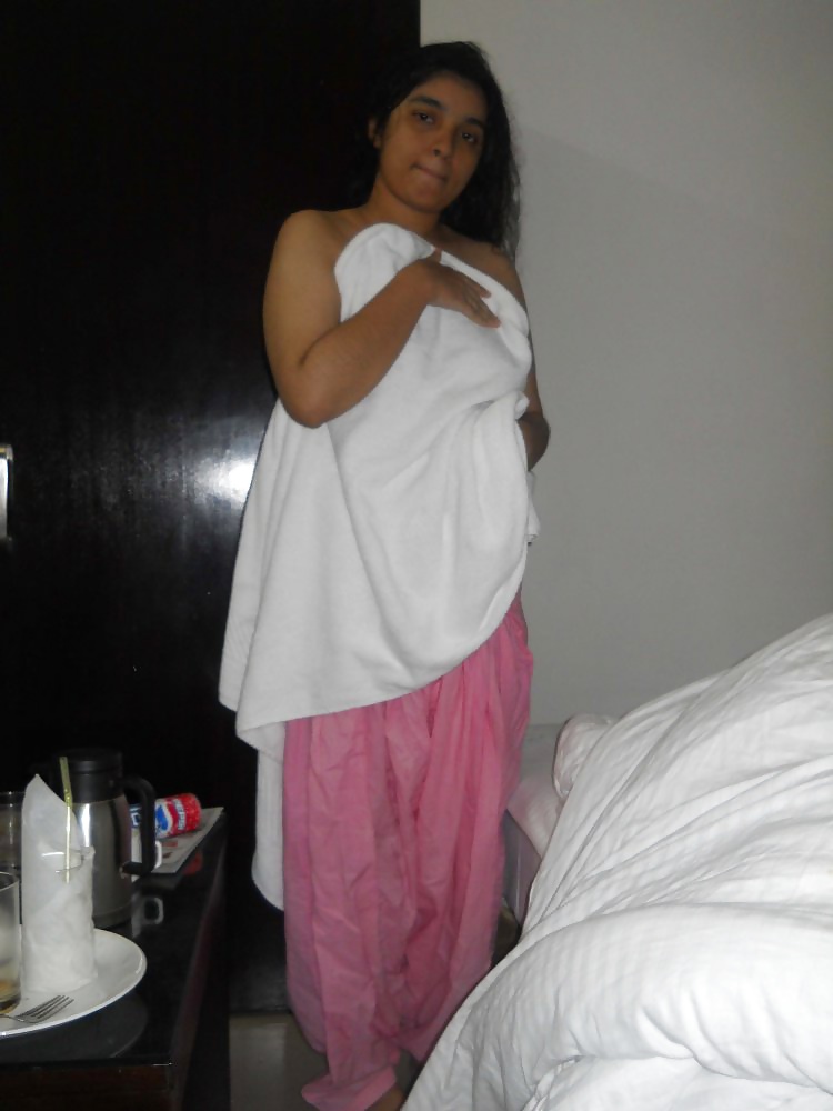 Desi nude muslim cpl from lucknow  #31627376