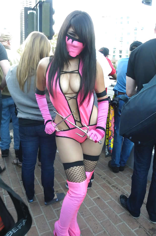 Las damas lujuriosas de mortal kombat kosplay
 #36852134