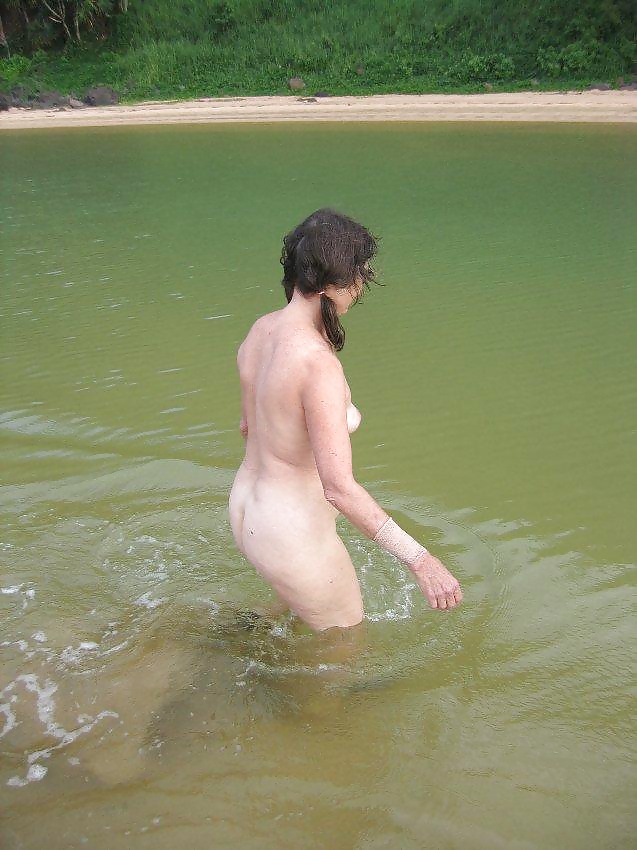 Nudistas parte 1.
 #33134957