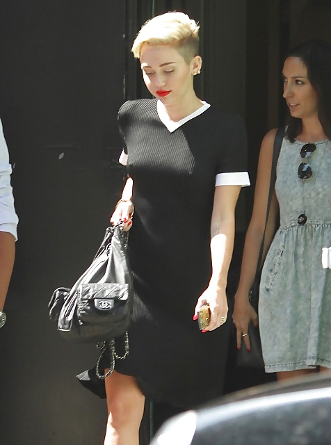 I capezzoli di miley
 #37623454