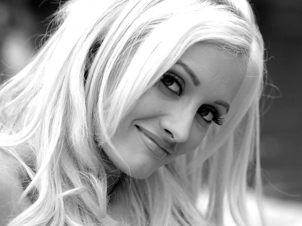 Holly Madison #34981827