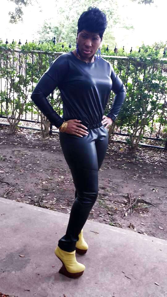 Crazzzzzzzy Curves #22884814