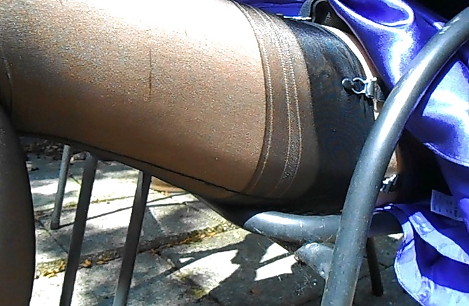 Französisch Knicker Blinkend In Meinem Garten #32775577