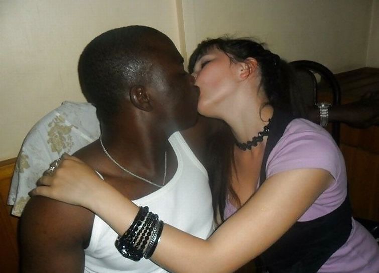 Interracial Kissing #2 #33904067