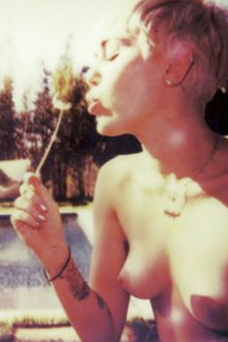 Miley cyrus bangers fotos para v mag
 #40762735