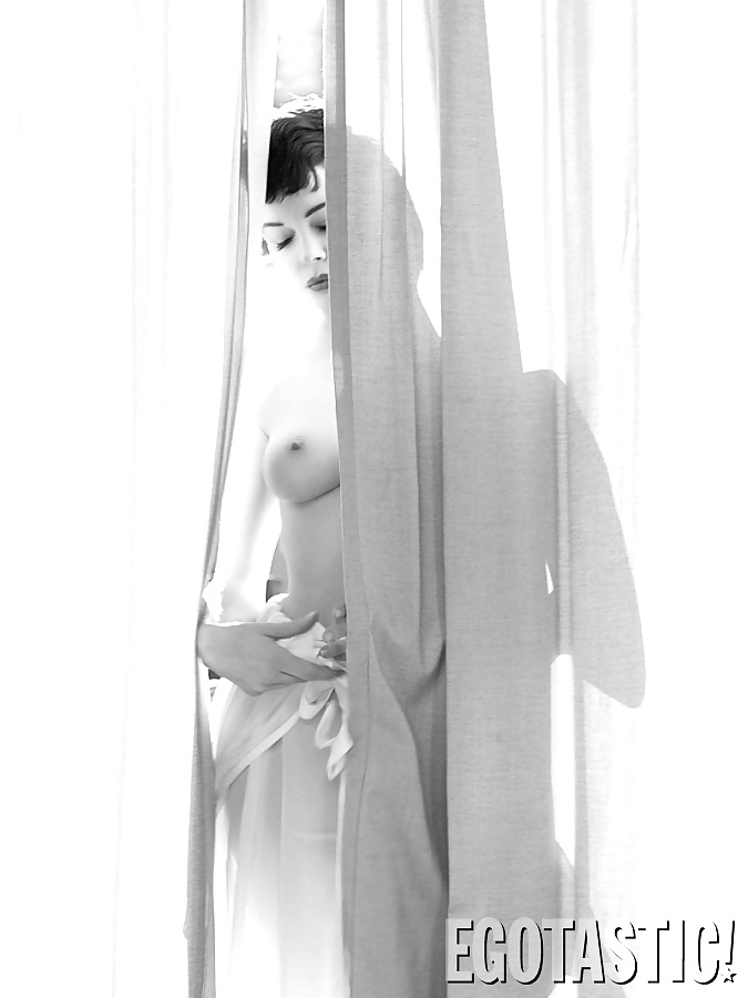 Rose McGowan Nude in Flaunt Magazine #38609070