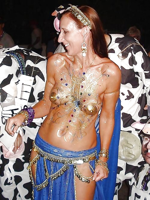 Milfs Get Them Oiut #27418432