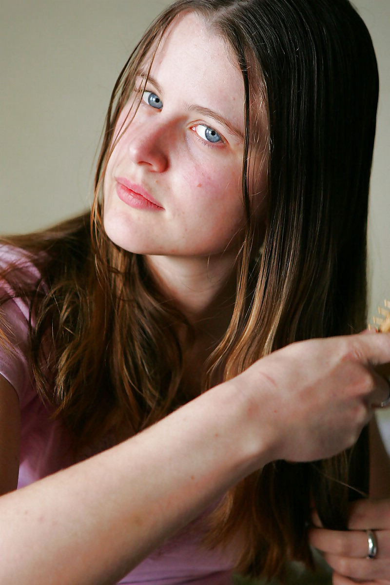 Nett Alexis Ihren Süßen Körper Posiert #35117089