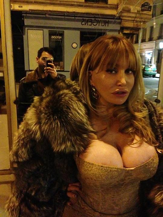 Allanah star
 #25022570