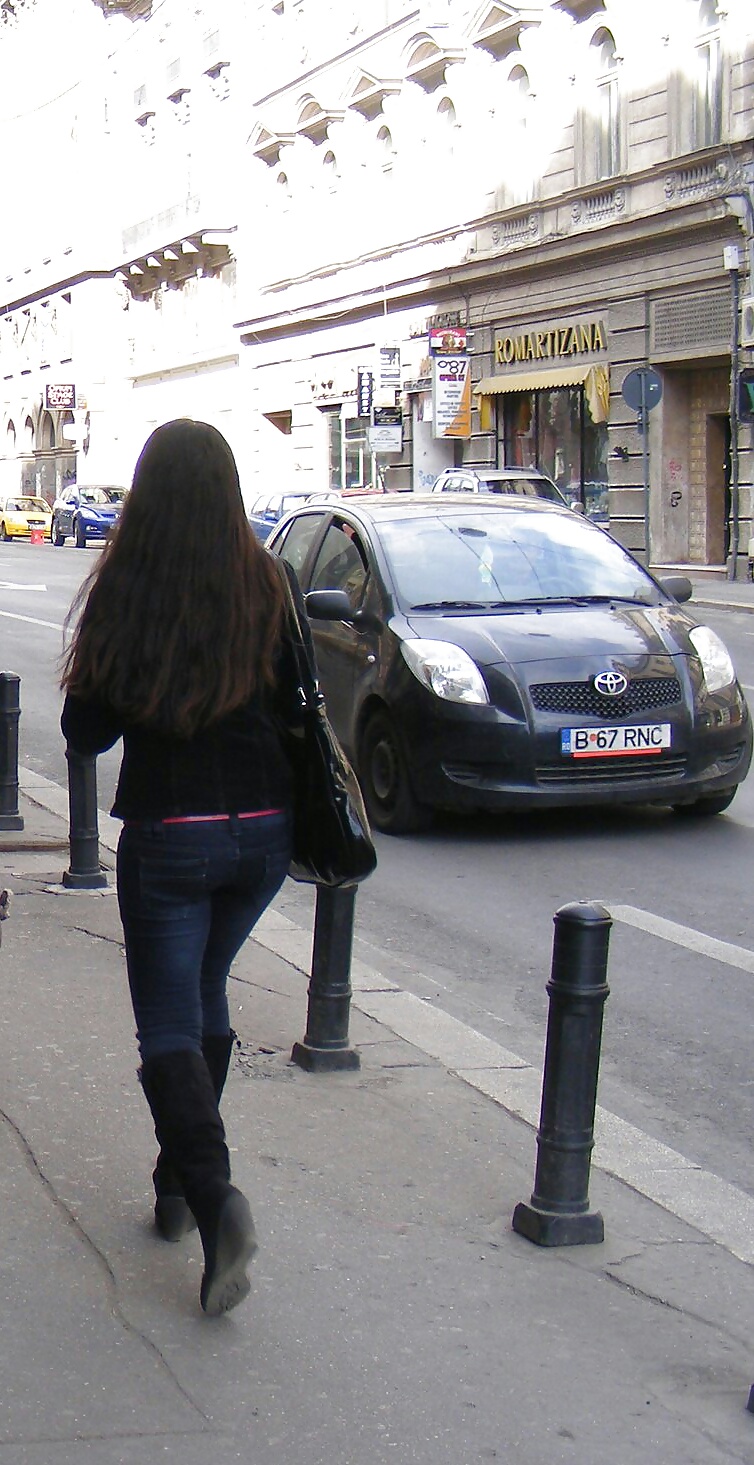 Spion Sexy Alt + Jung In Der Straße Rumänisch #31583180