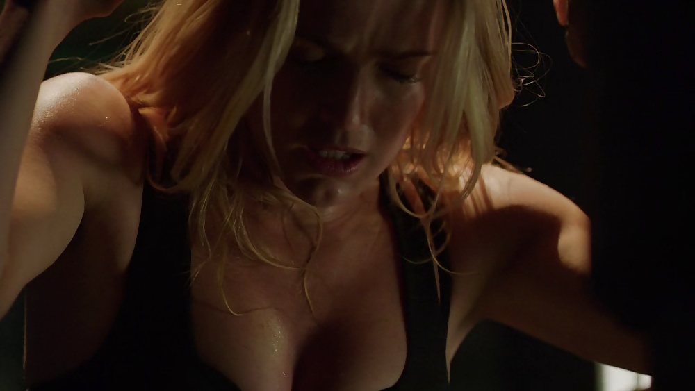 Caity lotz
 #24321647