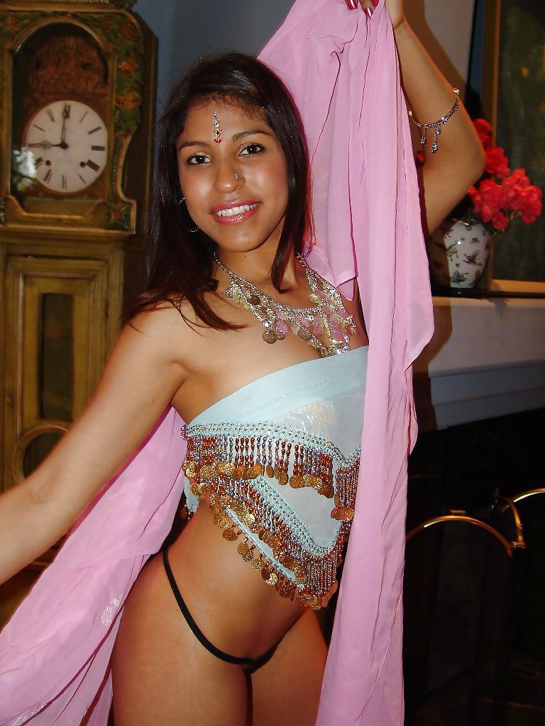 Tía y saree caliente
 #30208936