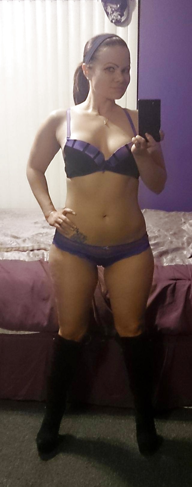 Bellezze latine..dominicana, latina, portoricana, ispanica 
 #24091788