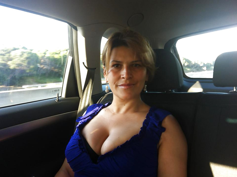 Australian MILF (natürliche Brust) #24269901