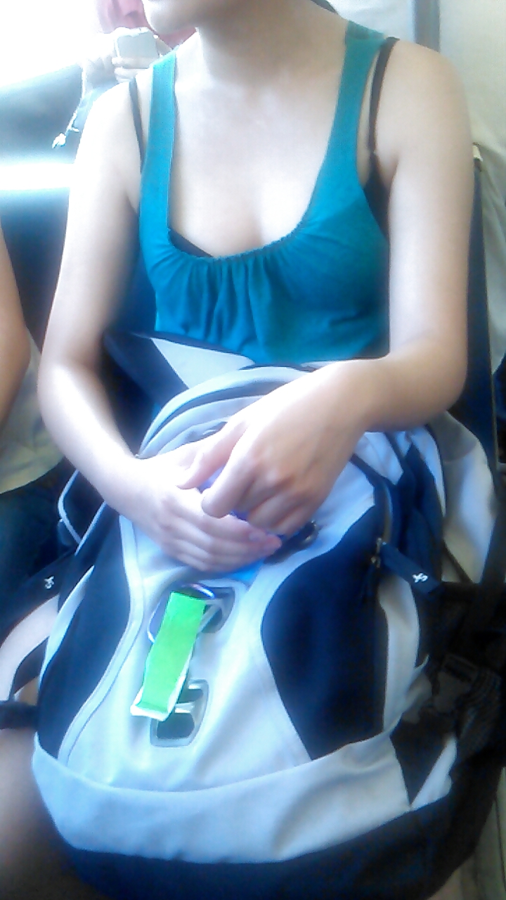 More voyeur pics on the train #37677276