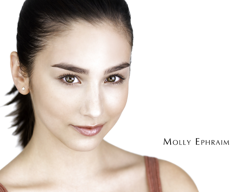 Molly ephraim vs. ashley tisdale
 #35385169