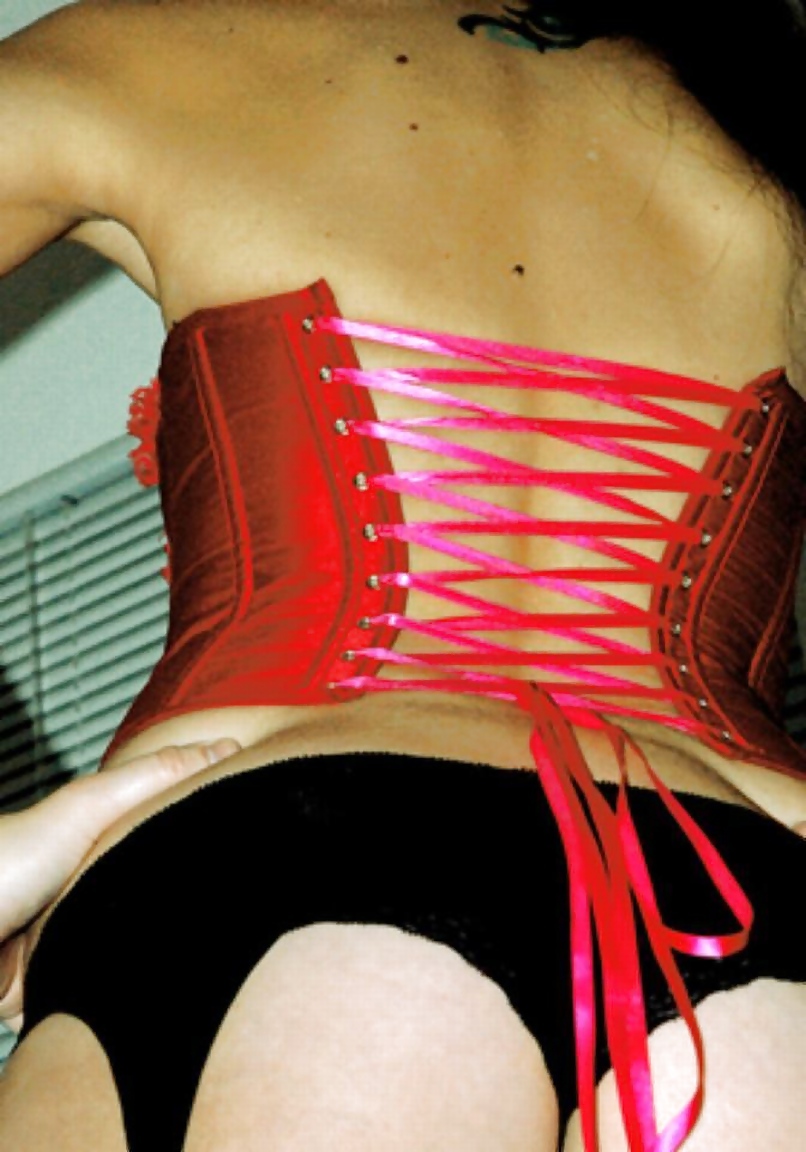 Schlank und tattoowiert
 #37092913