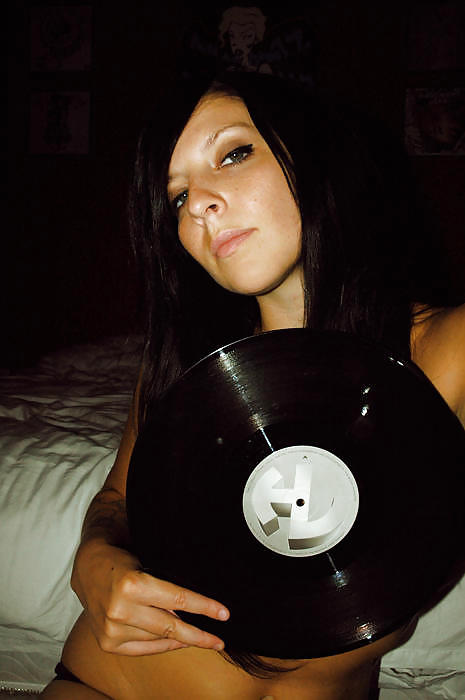 Schlank und tattoowiert
 #37093033