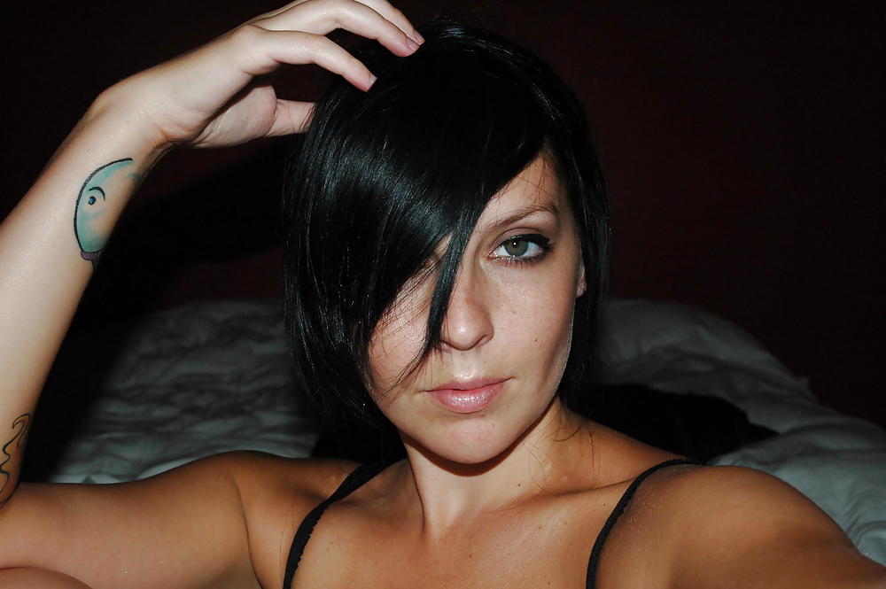 Schlank und tattoowiert
 #37093038