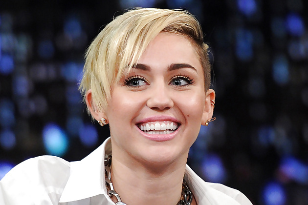 Miley vs. selena
 #27484819