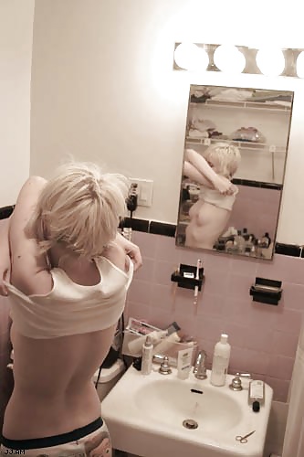 Skinny blonde emo lesbian topless tits voyeur #31616129