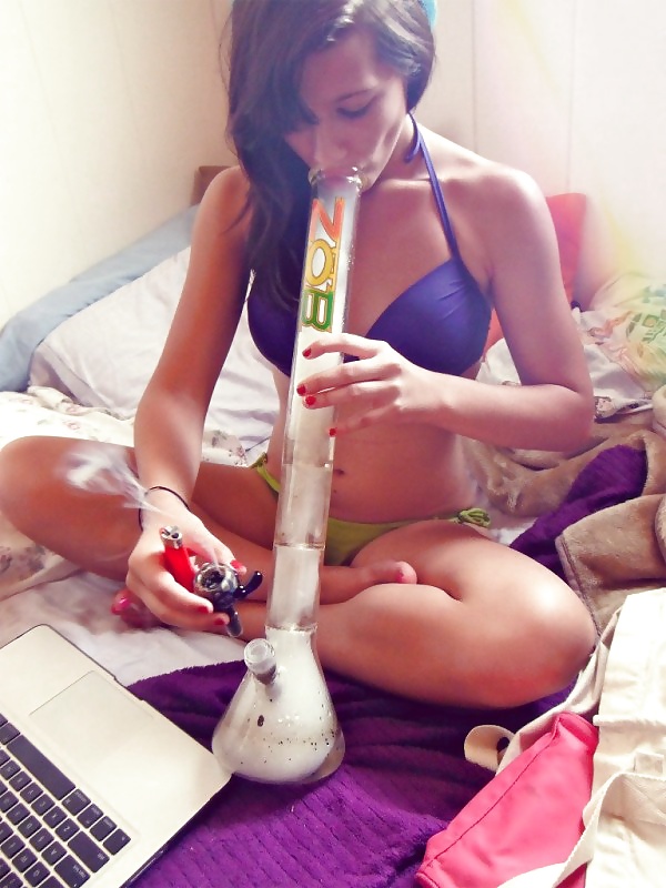 Diversión noche recuperar con golpes de cachimba
 #40433501