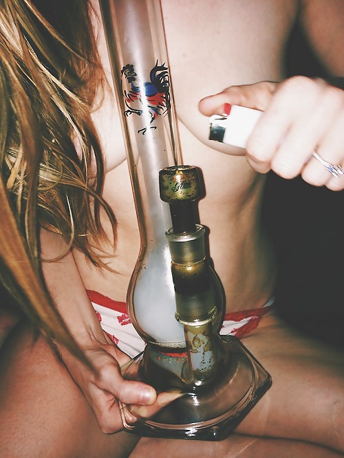 Diversión noche recuperar con golpes de cachimba
 #40433611