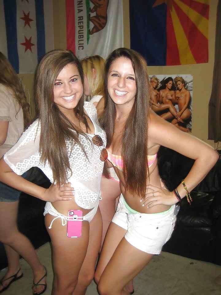 Sexy U of A college sorority sluts, which would you fuck? #32787311