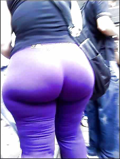 Big thick creamy asses in public #23447058