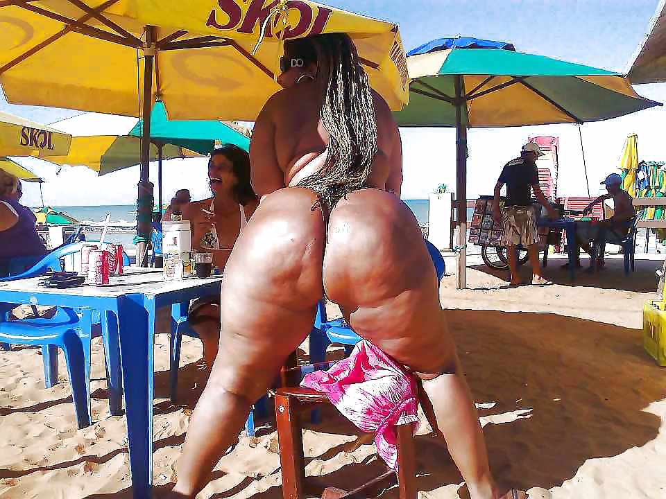 Big thick creamy asses in public #23447103