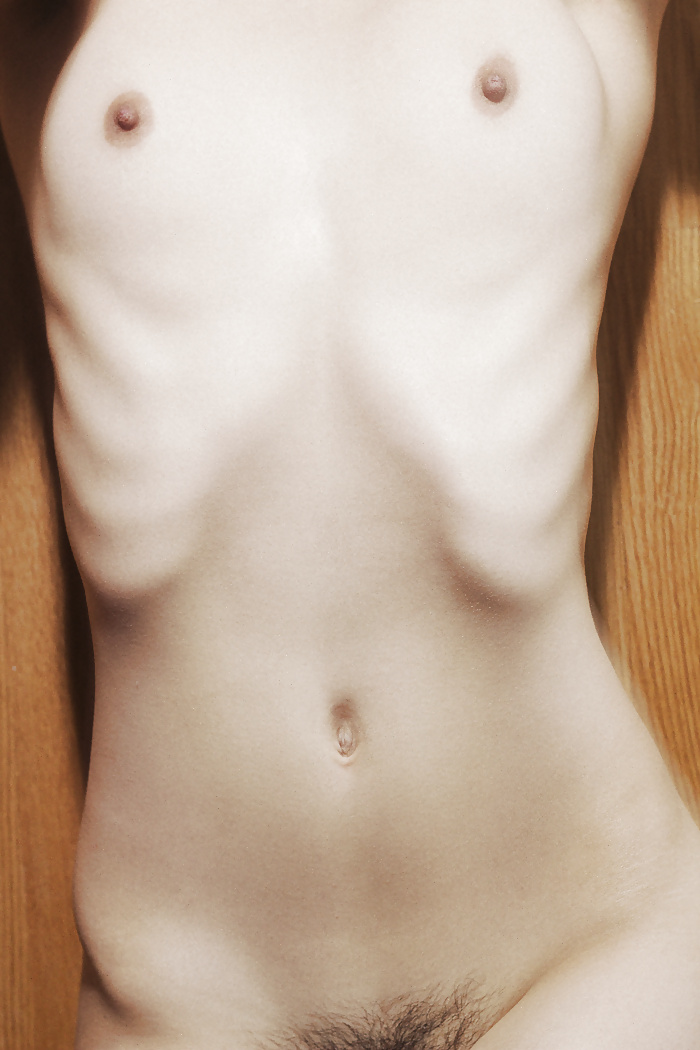 Anatomía de la chica 4
 #38666741