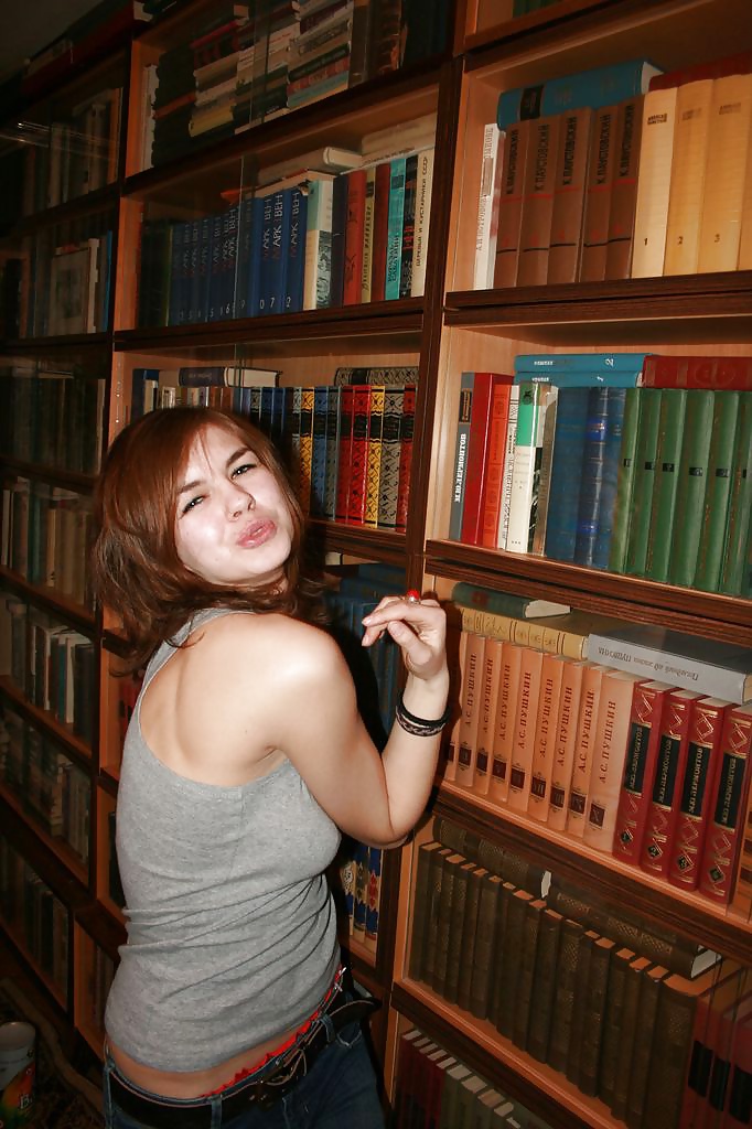 Teen in Library - 518002 #28273845