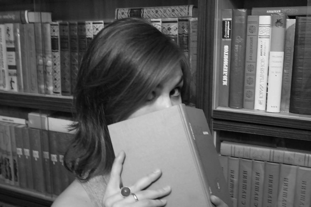 Teen in Library - 518002 #28273856