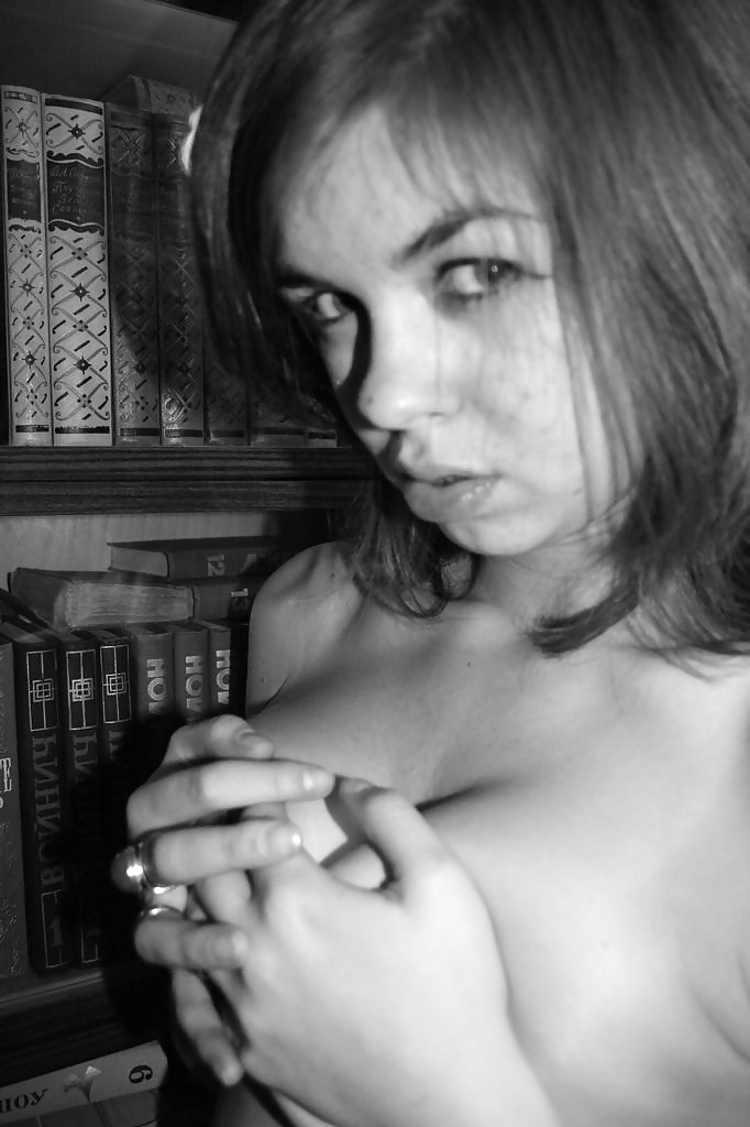 Teen in Library - 518002 #28273911