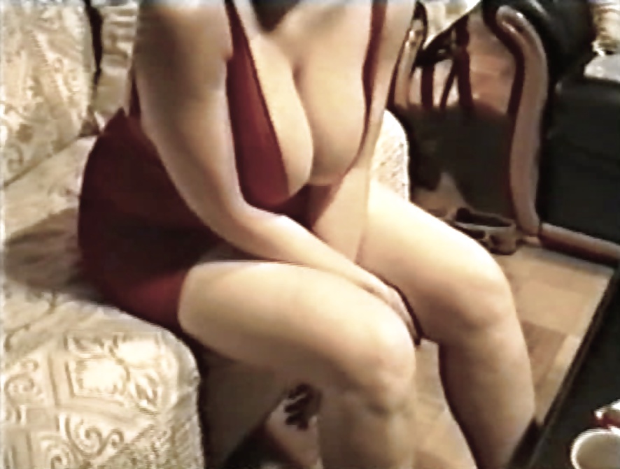 Sag - tetas atrapadas 04
 #24989549