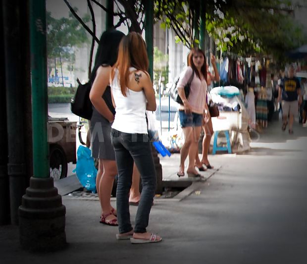 Les Prostituées De Rue #36256577