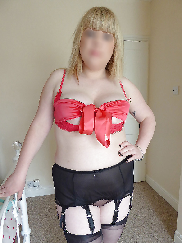 Retro black panties with red open bra #27321782